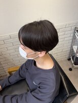 モク(mok)&nbsp;曲がる縮毛矯正でナチュラルに決まるシースルーマッシュ