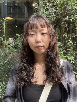 セブンベルベット(7 Velvet) ロングパーマ【円口睦】