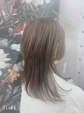 ヘアドレッサー バイ アトリエはるか 羽田空港店 ウルフカット