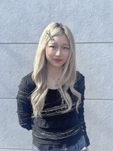 ザ アクネ 岡崎竜美丘店(THE ACNE) hina 