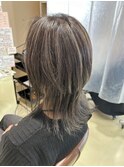 白髪ぼかしハイライト ベージュ ミディアムレイヤー
