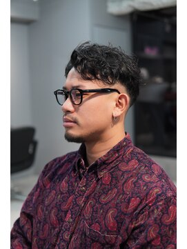 シーカー(SEEKER) 七三フェードショート