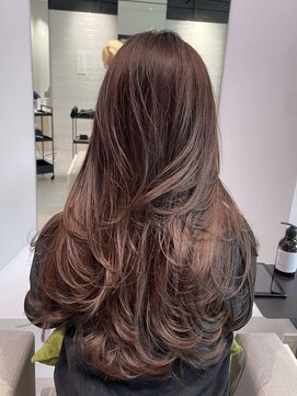 ステア ケース(stair case) 【NATASHA】銀座レイヤーカット/20代/30代/40代/50代