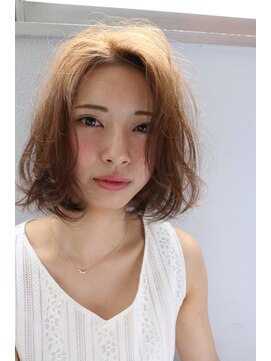 レガロ(Regalo) Regalo発センターパート抜け感ボブ