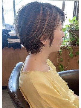 ティアラ 桜木町(TIARA) 脱白髪染めハイライト　大人ショート