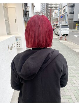 トゥコ(tuco) ハンサムショートセンターパート簡単スタイリングアッシュカラー