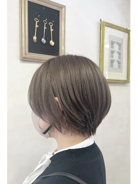 ランプ ヘアー(lamp hair) ペールベージュ×ショートボブ/lamp 清水