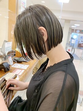 モリオ フロム ロンドン サッポロファクトリー店(morio FROM LONDON) 大人かわいい丸みショートボブ　オリーブベージュ