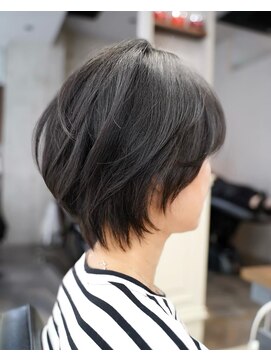 ザシー オモテサンドウ(The C) 大人ウルフレイヤーカット◎30代40代50代◎「TheC 表参道」