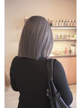 アルジャーノンシロ(ALGERNON shiro) ホワイトベージュボブルフ小顔ワンレンこなれミディ【竹内哲太】