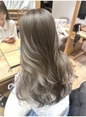 透け感オリーブベージュレイヤーカット