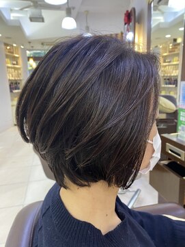 クォーターリゾート(QUARTER RESORT) 前下がりグラデーションボブ