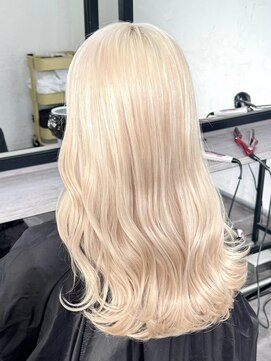 ピチカート 原宿(pizzicato) ホワイトブロンド/抜きっぱなしブロンド