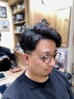 フォーコーナーズ(Four Corners) 大人スキンフェードツーブロック刈り上げマンバン30代40代