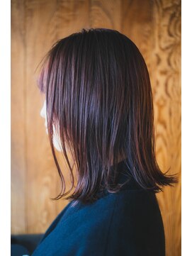 コモド(COMODO) ボブを伸ばしかけの方に☆スリークセミディボブ