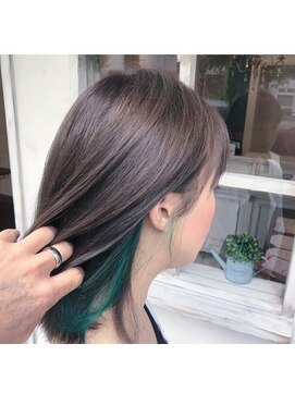 ルコル(LUCOL) エメラルドイヤリングカラー