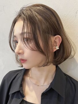 ノイ(noi) 顔周りレイヤーカットグレージュカラーくびれボブショートカット