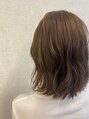 モック(moc) シンプルで女性らしいヘアデザインを心がけています。