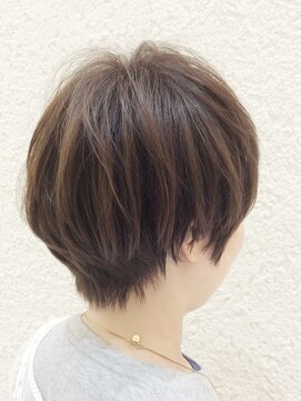 ビビディバビディブー 枚方ビオルネ店(Bibbidi.bobbidi.boo) マッシュショート