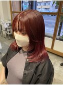 レイヤーカットにブリーチなしレッドカラー
