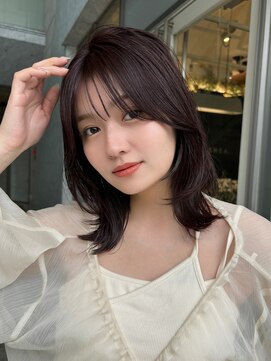 シアアオヤマ 表参道青山(SHEA aoyama) 外ハネミディアム/ミディアムレイヤー/シースルーバング