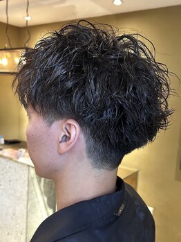ハニー(HONEY by Chord)の写真/≪メンズカット・パーマはお任せ≫ONでもOFFでもキマる計算されたカット＋似合わせパーマが大人気◎