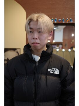 エディ(Edy) メンズセンターパートブロンドケアブリーチダブルカラー外国人風