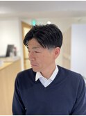 センターパートツーブロックマッシュニュアンスパーマ短髪メンズ