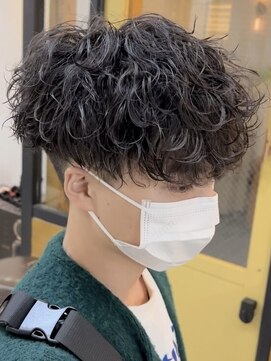 ステラ(STELLA) 刈り上げマッシュ波巻きパーマ