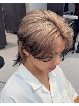 テンバイリップスヘアー(TEN by LIPPS hair) ミルクティーベージュエンドカラーブリーチセンターパートウルフ