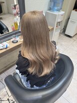 ケンジ 横須賀中央(KENJE)&nbsp;横須賀ブリーチありミルクティーベージュ