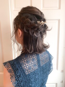 ヘアーワークス ヘルム 渋谷店(HAIR WORKS HELM) [HELM渋谷]パーティに似合うカジュアルアレンジ