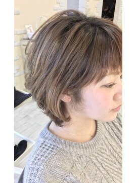 クレア(CREA) 透明感抜群！ベージュハイライト