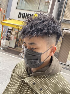 ドルクス 日本橋(Dorcus) 東京バーバー日本橋ツイストスパイラルダウンバング