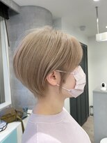 ルーブ トウキョウ(Loob. TOKYO)&nbsp;丸みショート×ベージュカラー（ケアブリーチ＋カラー）