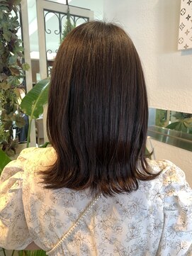 フラット 千葉(Flat.) ショコラブラウン、外ハネスタイル【千葉】