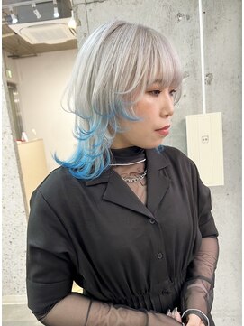 ラニヘアサロン(lani hair salon) ホワイト＆水色/ウルフカット/ハイトーン【大名/天神】