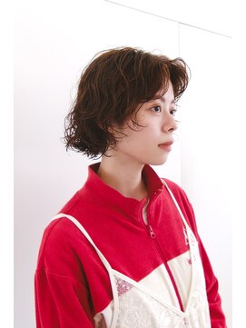 イーズ(e's) 【ボブのフェイスレイヤー×くせ毛風パーマ】　Genta