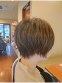 ショートボブ