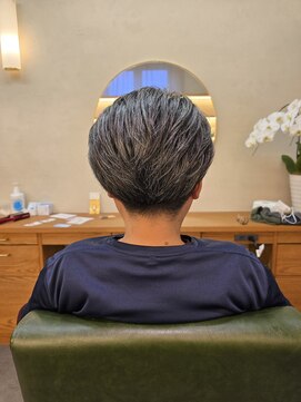 リタ(lita) メンズカット　ツーブロック　イケオジ