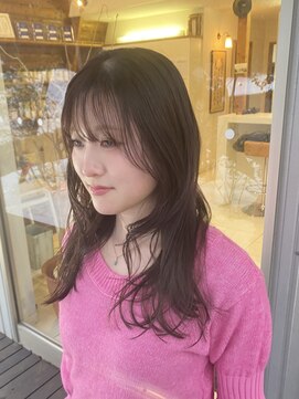 ヘアーコンセプト アイアイオ(HAIR CONCEPT iio) 透け感ブラウン