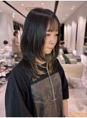 ミディアムレイヤーカット顔まわり前髪カットインナーカラー