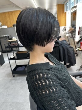 フリーラ 横浜(freera) アラサーアラフォーウェット感ウルフカットエアリーショート