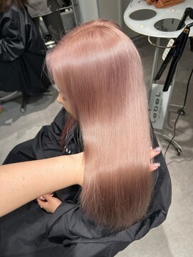 ユニック ウメダ(unique UMEDA) 肌馴染みのいいピンクカラー