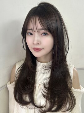 ヴェイン 渋谷(vain) 抜け感レイヤーロングヘアオリーブベージュ赤み消しカラー