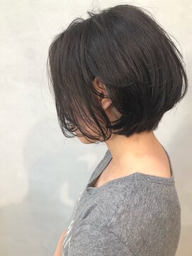 エイト(eito) 地毛風カラーと前下がりボブ