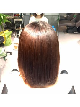 ヴィオラスバイポッシュ ギンザ(Violus by Posh GINZA) 絹髪矯正by髪質改善