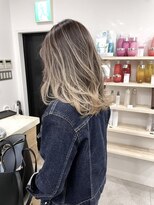 ジゼル(gisele)&nbsp;(小山)人生初カラーでベージュデザイン