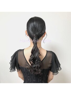 ベル(belle) タイト×ローポニーテール