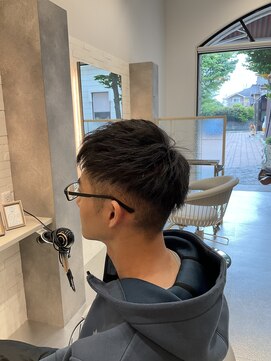 サプール(SAPEUR) ツーブロック 束感ショート